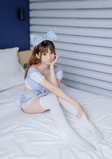 公在客厅里吃我的奶涨奶电影_BD国语免费观看超清